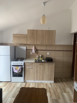 Za izdavanje jednosoban stan 40m2, Momisici, Podgorica