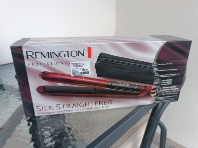 Profesionalna pegla za kosu Remington