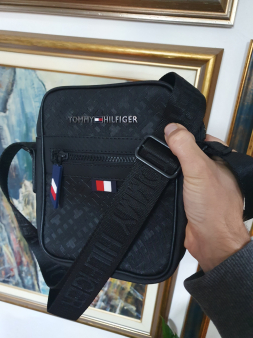 Torbica Tommy Hilfiger 