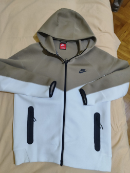 NIKE Tech Fleece dukserica ORIGINAL---L veličina