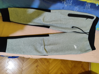 NIKE Tech Fleece donji dio ORIGINAL-L veličina