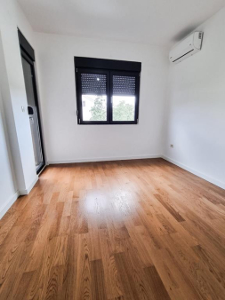 Dvosoban stan 60m2 + parking, Dalmatinska, Podgorica, Izdavanje