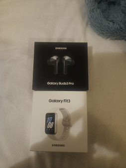 Pametni sat Samsung Galaxy Fit i Samsung Galaxy Buds Pro 3