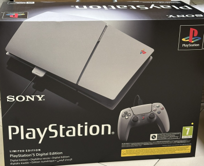 Konzola Play Station 5 30th anniversary limited edition