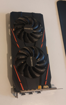 Graficka kartica Gigabyte Radeon RX 590