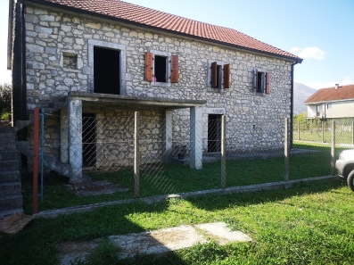 Spratna kamena kuća 230m2, Ćurilac, Danilovgrad