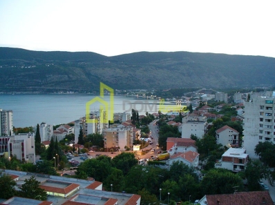 Plac 80000m2, Herceg Novi