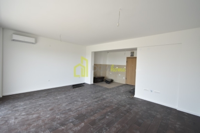 Četvorosoban duplex stan 150m2, Momišići