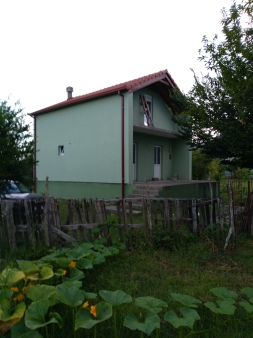 Prodajem kuću u Ponarima, Podgorica