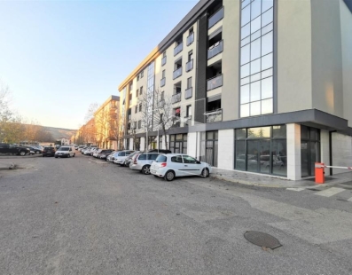 Poslovni prostor, 100m2, Blok 6, Podgorica