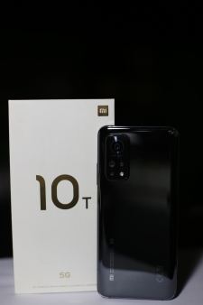 Za prodaju telefon Xiaomi Mi 10T