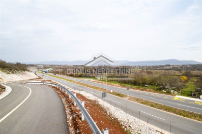 Plac za izgradnju objekta 4.500m2, Nikšićki put - Podgorica