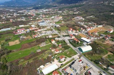 Urbanizovan plac 7500m2 na atraktivnoj poslovnoj lokaciji ,RADANOVICI - OPSTINA KOTOR