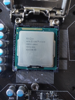 Za prodaju 2x intel I-5 3 generacije procesor