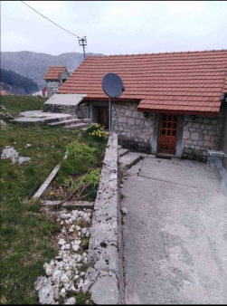 Cetinje, Njeguši, Kuća, 70m2