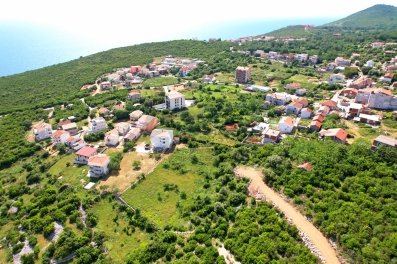 Plac sa pogledom na more 1000m2 Krimovica-Opstina Kotor.