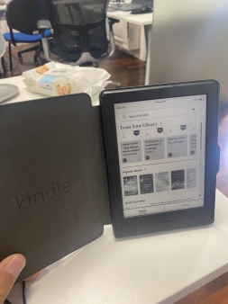 Prodajem Amazon Kindle tablet