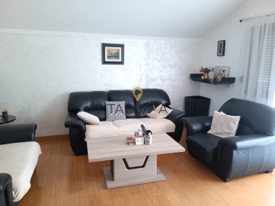 Izdaje se stambeno-poslovni objekat 180m2 + 400m2, Masline | ID: P 063