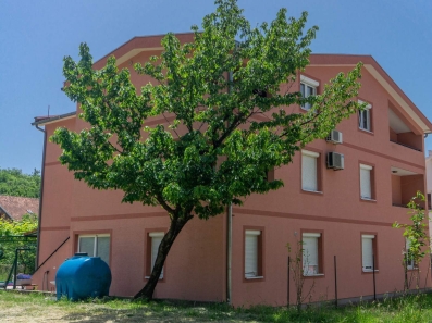 Trospratna kuca apartmanskog tipa,Lastva Grbaljska-Budva