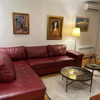 Prodaje se dvosoban stan preko Morače, na prvom spratu. Podgorica