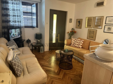 Iznajmljujem Stan-Apartman, Budva