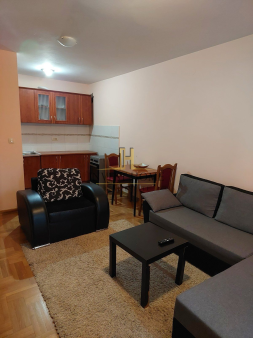 Iznajmljujem Stan-Apartman, Stari Aerodrom