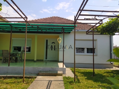 Prodaje se kuća 110m2 + 640m2, Donja Gorica | ID: ML 678