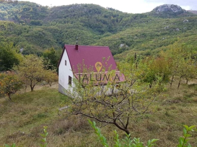 Prodaje se dvosobna kuća 100m2, Kolašin | ID: D 189