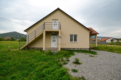 Porodična kuća 136m2 na placu 1.340m2, Donji Kokoti - Podgorica