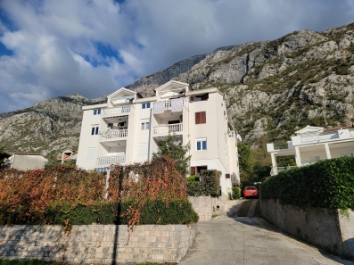 Cetvorosoban stan 95m2, Kotor, Prodaja, Vlasnik