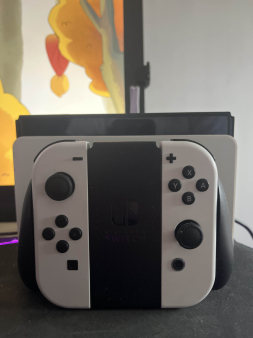 Nintendo Switch OLED +128gb SIM card