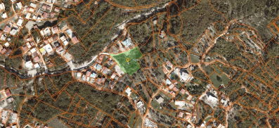 <p>Prodaje se urbanizovan plac, površine 2625m2, u naselju Zankovići u Baru.</p>