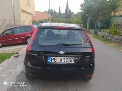 Prodajem Ford Fiestu