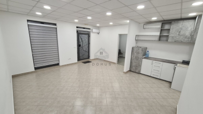 Poslovni prostor 90m2 + dva parkinga, Stari Aerodrom - Podgorica