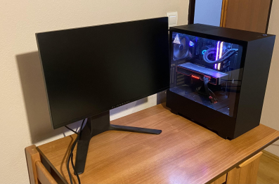 Gaming PC + Gaming Monitor