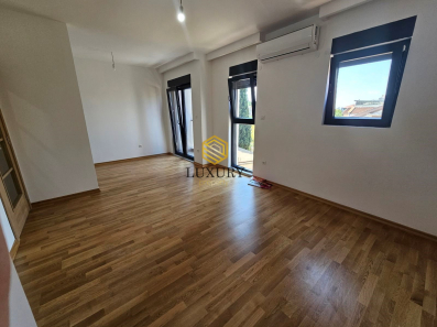 Dvosoban stan 50m2, Momisici, Podgorica, Prodaja