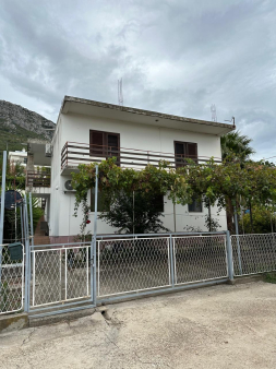 Sprat kuće, 70m2, Šušanj, Bar, Prodaja