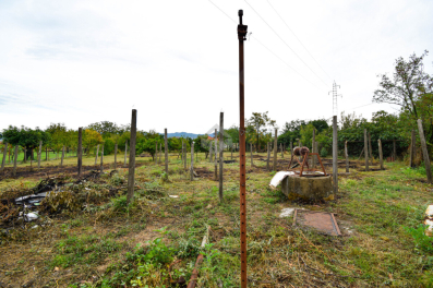 Plac 1.535m2 za izgradnju dvije kuće, Dahna - Podgorica