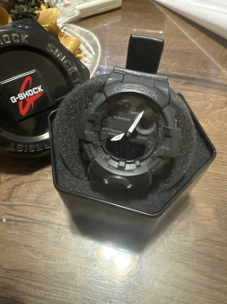 Prodajem sat g-shock malo nosen