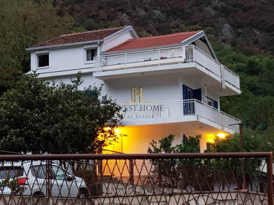 Duplex četvorosoban stan, 180m2, Kotor,  Izdavanje