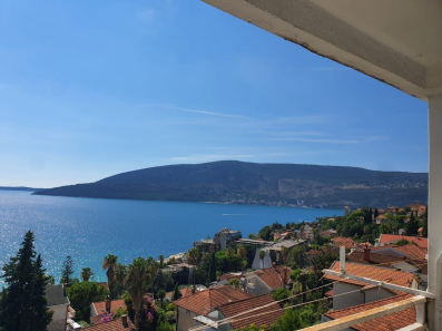 Trosoban stan 90m² sa pogledom na more - Herceg Novi, iznad Hotela Plaža