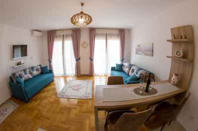 Moderan studio apartman sa pogledom na more, Anatolia, Bečići (na duži period) sa mogućnošću iznajmljivanja garaže (100€ mesečno)