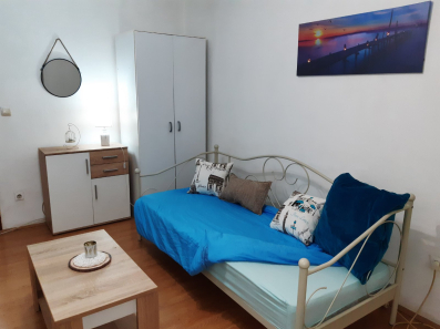 Garsonjera, 23m2, Stari aerodrom, Podgorica, Izdavanje