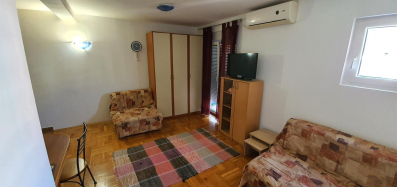 Garsonjera, 32m2, Budva, Izdavanje