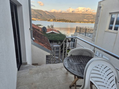 Jednosoban stan, 30m2, Tivat, Izdavanje