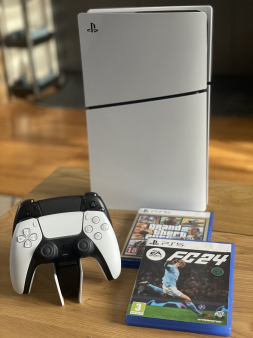 Playstation 5 1tg +2 controller + fc24 + gta5