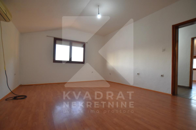 Izdavanje, Trosoban stan, Podgorica, Zagorič, 100m2