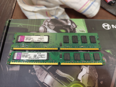 ddr 2 2 x 2gb