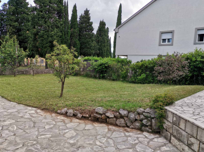 Petosobna kuća 320m2, Tološi, Podgorica, Prodaja 