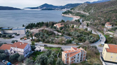 Urbanizovan plac 808 m² sa pogledom na more -Kamenovo,Budva